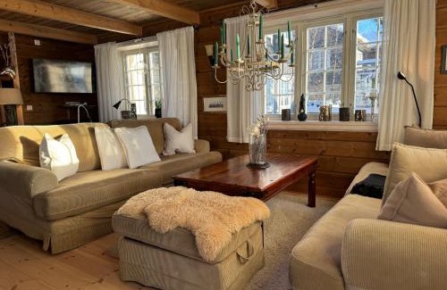 Beitostolen House | Bjødnabakkens historie