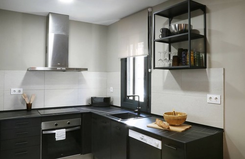 Collblanc y La Torrassa House | Blackhouse. With pool. BCN. FCB Stadium and Fira