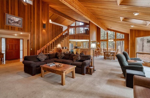 Black Butte Ranch House | Black Butte Ranch Glaze Meadow 341