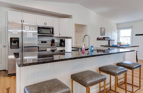 Black Mountain House | Black Mountain Retreat! Pool/HotTub/Games/FirePit