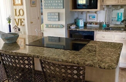 Niantic Cottage | Black Point Beach Club Coastal Cottage with Private Pool