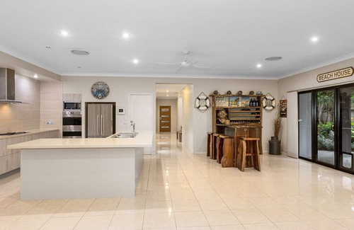 Pottsville House | Black Rock Beach House with Pool