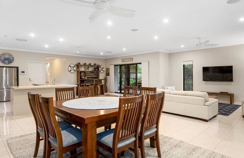 Pottsville House | Black Rock Beach House with Pool