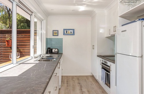 Hyams Beach House | Black Wattle at Hyams Beach