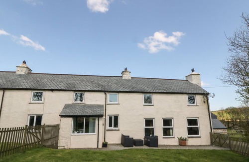 Bolventor Cottage | BLACKADON FARM COTTAGE, pet friendly, with open fire in Bodmin Moor