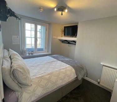Cumbernauld Hotel | Blackbull With Rooms Lower