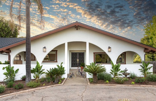 Santa Barbara House | Blackrock Beach House with Private Beach Access