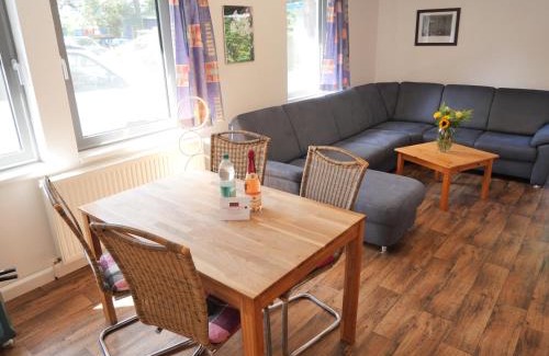 Klein Labenz House | "Blaues Haus am See mit Boot"