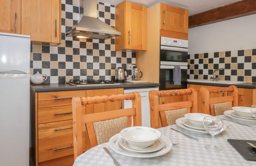 Seascale Cottage | BLENG BARN COTTAGE, pet friendly, with hot tub in Gosforth