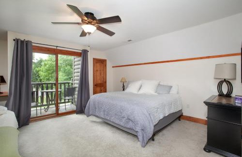 Dandridge House | Blessed Getaway Theater LakeView GAMES