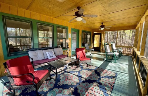 Lansing House | Blessed on the New River-River Front,Small dogs, fire pit, Central AC/Heat