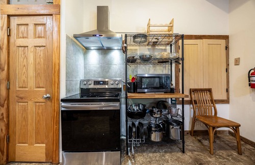 Dyke Bed & Breakfast | Bliss Point Farm and B&B