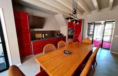 Holwerd House | Blomsteech