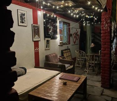 Almora House | Bloom HomeStay