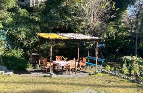 Almora House | Bloom HomeStay