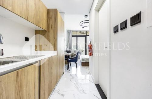 Abu Dhabi Apartment | Bloomfields Canal View Stu In Al Maryah