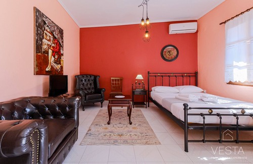 Ano Poli Apartment | Blooming Yard Studio Apartment, Vesta Philoxenia