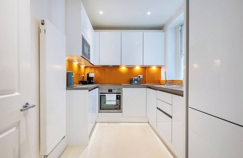 St. Pancras Apartment | Bloomsbury Gardened 2 bedFlat