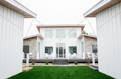 Lake Forest Estates House | Bloomsdale Suite at Baetje Farms
