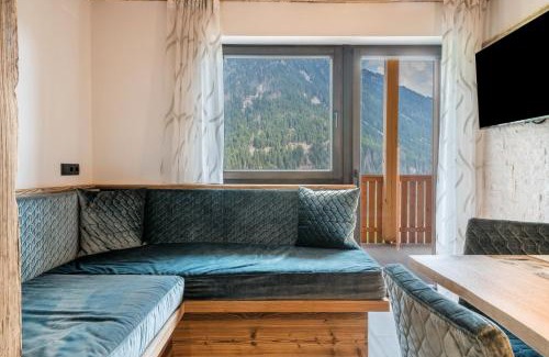 Racines Apartment | Blosegghof Bergchalets Himmelblick