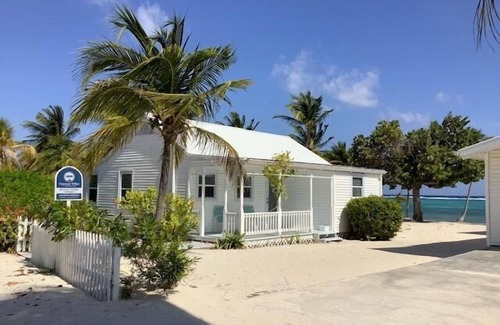 Blossom Village Villa | Blossom Village Cottage – Charming Beachfront Cottage by Cayman Villas.