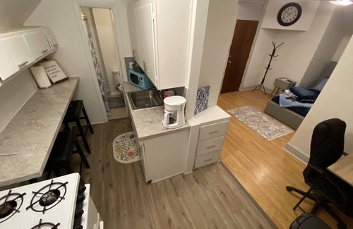 Downtown Omaha Apartment | Blue#2: Cozy, private Midtown studio