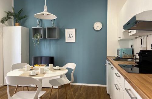 Sestri Ponente Apartment | Blue Apartment - Airport 8 min - AC - Smart TV