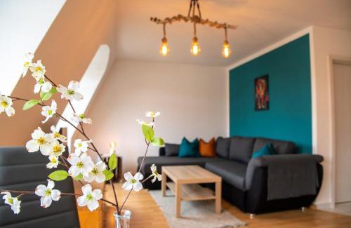 Reudnitz-Thonberg Apartment | Blue Chili 99 - Großzügiges Loft WLAN Boxspringbett bis 4 Pers