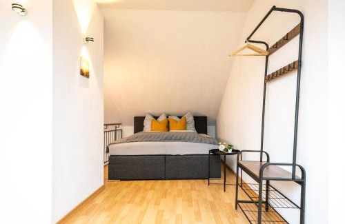 Reudnitz-Thonberg Apartment | Blue Chili 99 - Großzügiges Loft WLAN Boxspringbett bis 4 Pers