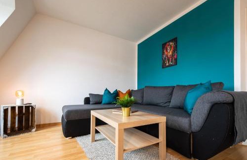 Reudnitz-Thonberg Apartment | Blue Chili 99 - Großzügiges Loft WLAN Boxspringbett bis 4 Pers