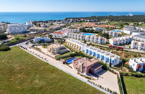Alporchinhos Villa | Blue Heaven Luxury V5 with Private Pool
