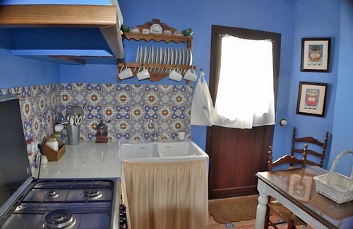 Alozaina Cottage | Blue House for 8 people