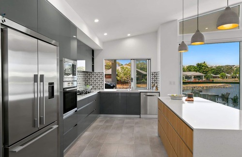 Trinity Beach Hotel | Blue Lagoon Resort