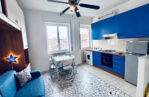 Crescenzago Apartment | Blue Milano