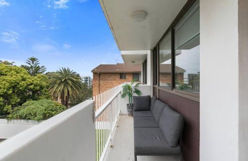 Wollongong CBD Apartment | Blue Mile Escape - Walk to Wollongong Beach and Shops