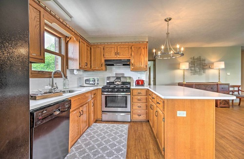 Mc Kinney House | 'Blue Moon Cottage' w/Amazing Views of 5 Counties