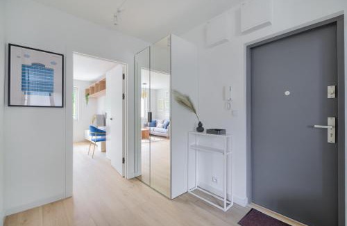 Stare Miasto District Apartment | Blue Morpho Piątkowo Apartment