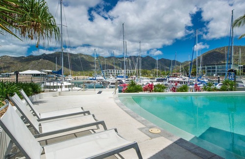 Nelly Bay Apartment | Blue on Blue Superior Studio Room 1351