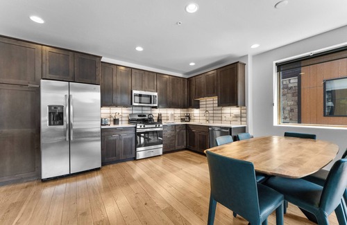 Silverthorne Apartment | Blue R Flats Bld 3 #203 : 2