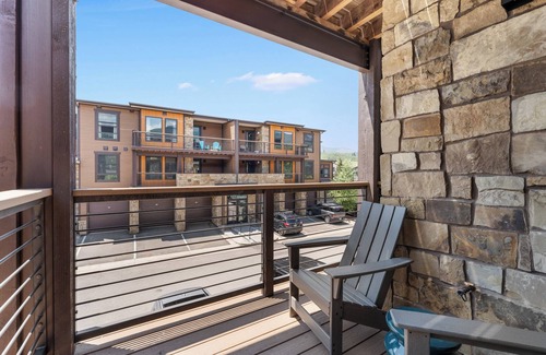Silverthorne Apartment | Blue R Flats Bld 3 #203 : 2