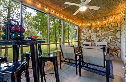 Frank House | Blue Ridge View Pet Friendly, Deck, Grill
