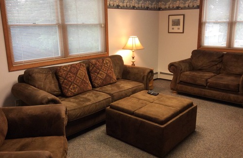 Dunnstown Apartment | Blue Roof Inn 2 Bedroom apartment