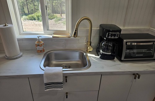 Buena Vista House | Blue Tiny House Getaway at Deer Valley w/Geothermal pools & more!