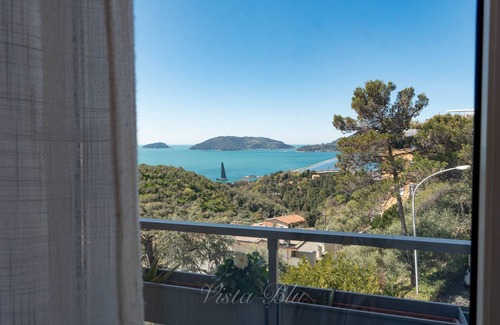 San Terenzo House | Blue view, blue bay, lerici