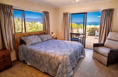 Pohara House | Blue Views - Pohara Holiday Home