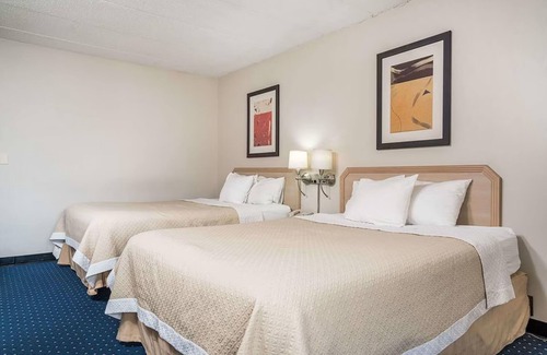 La Crosse Hotel | Blue Way Inn La Crosse Extended Stay - 2 Queen Bed Non Smoking