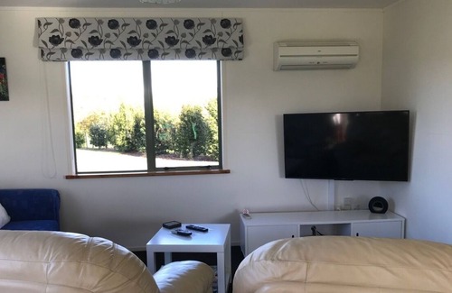 Longlands Cottage | Bluebell Lodge - One Bedroom Cottage Rural Setting
