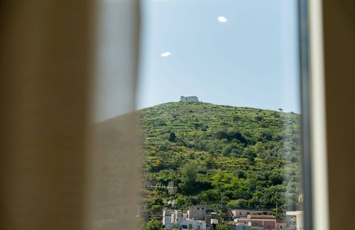 Termini House | Bluebell Residence - on the way to the famous path of "Punta Campanella"