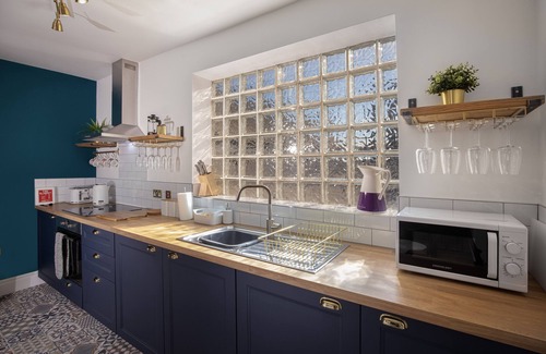 North Shore Apartment | Blueberries Apartments by Sasco