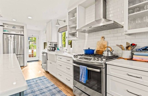 Queensbury House | Bluebird Hideaway